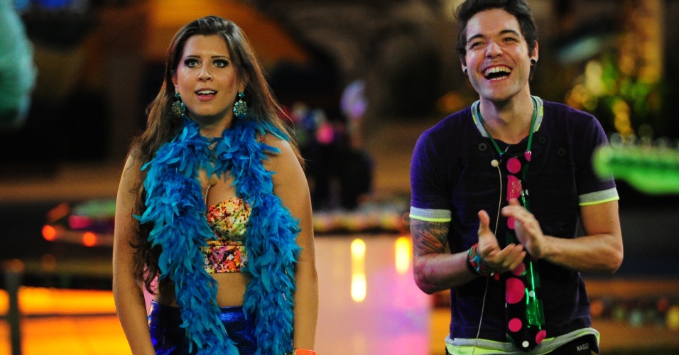 20.mar.2013 - Andressa e Nasser dançam durante apresentação da dupla Fernando & Sorocaba