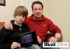 Policial denuncia filho de 13 anos por fraude após gasto de R$ 11,3 mil em jogo no iPad - Reprodução/Daily Mail