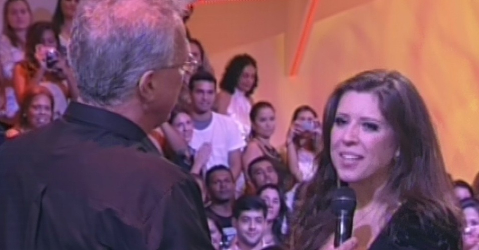 26.mar.2013 - Andressa é entrevistada por Pedro Bial após ser anunciada como a terceira colocada do "BBB13"