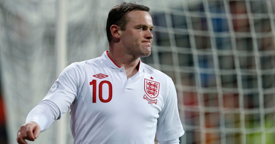 26.mar.2013 - Wayne Rooney, da Inglaterra, lamenta chance no empate por 1 a 1 com Montenegro, pelas eliminatórias europeias