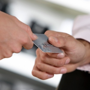 Segundo a Trend Micro, uso de cartão de crédito com chip ajuda a evitar roubo de informações - Thinkstock