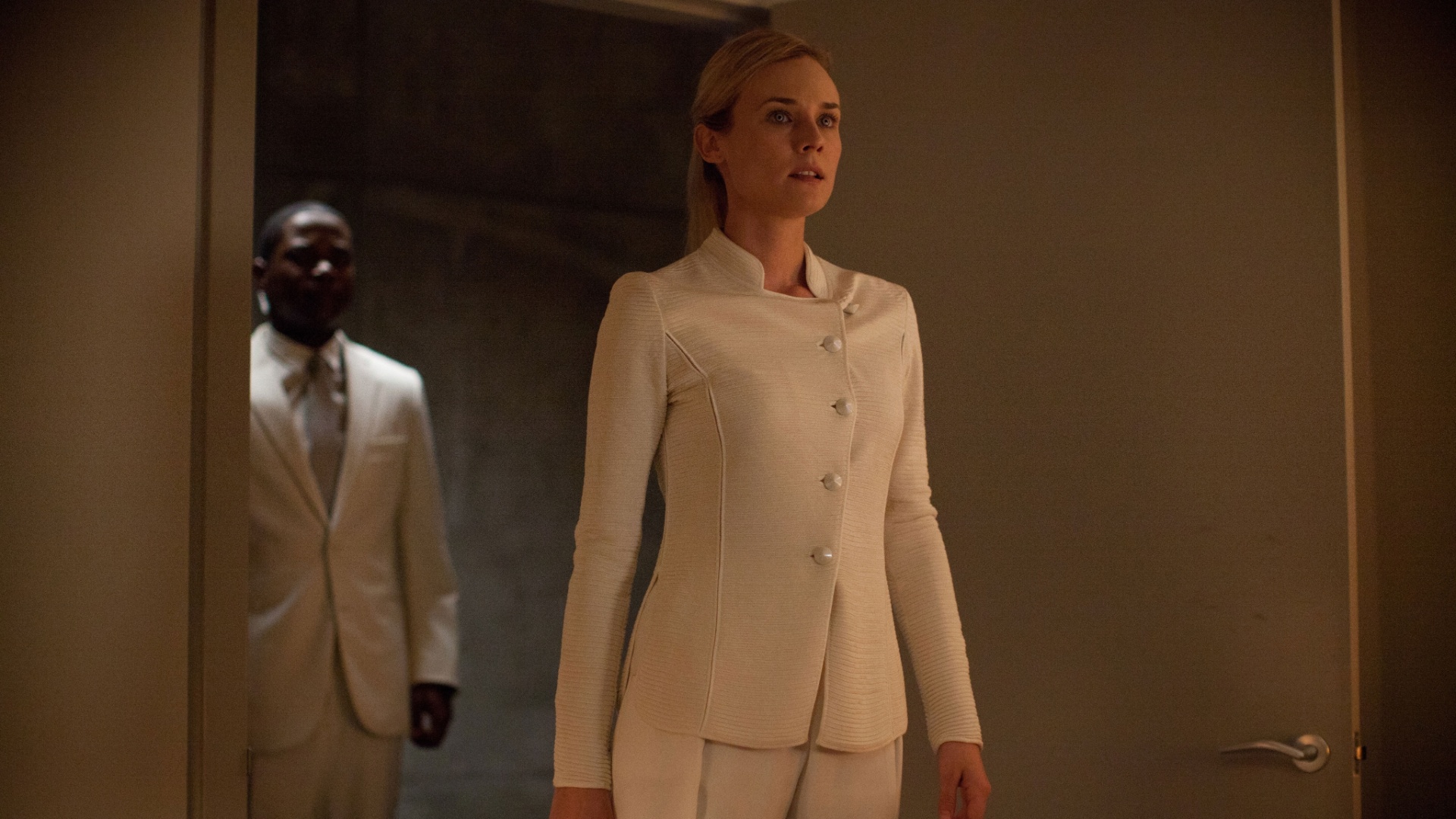 Cena do filme "A Hospedeira", de Andrew Niccol. Saoirse Ronan e William Hurt estrelam o longa que mostra o planeta sendo habitado por uma espécie alienígena inteligente. Para sobreviver, os seres extraterrestres precisam de um humano como hospedeiro. A ameaça será combatida por uma jovem com capacidade de resistir à invasão - Divulgação / Imagem Filmes