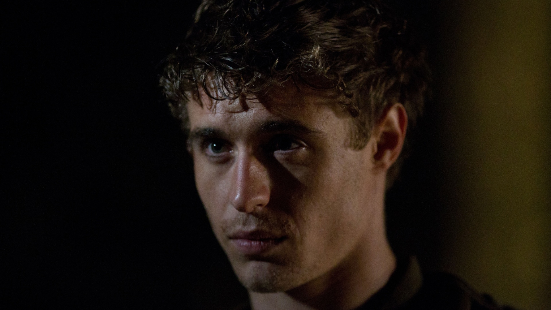 Cena do filme "A Hospedeira", de Andrew Niccol. Saoirse Ronan e William Hurt estrelam o longa que mostra o planeta sendo habitado por uma espécie alienígena inteligente. Para sobreviver, os seres extraterrestres precisam de um humano como hospedeiro. A ameaça será combatida por uma jovem com capacidade de resistir à invasão - Divulgação / Imagem Filmes