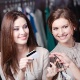 compras, cartão de crédito, amigas fazendo compras, forma de pagamento - Thinkstock