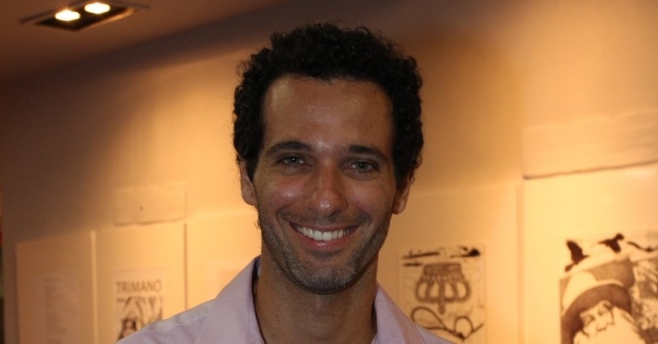 26.mar.2013 - O ator Mouhamed Harfouch prestigiou a 7ª edição do Prêmio Zilka Sallaberry de Teatro Infantil, que aconteceu em um teatro na zona sul do Rio - AgNews