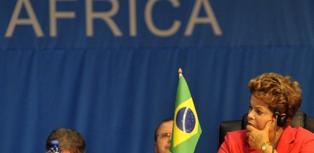 Dilma participa de reunião do bloco Brics (Brasil, Índia, China e África do Sul) em Durban, na África do Sul - Alexander Joe/AFP