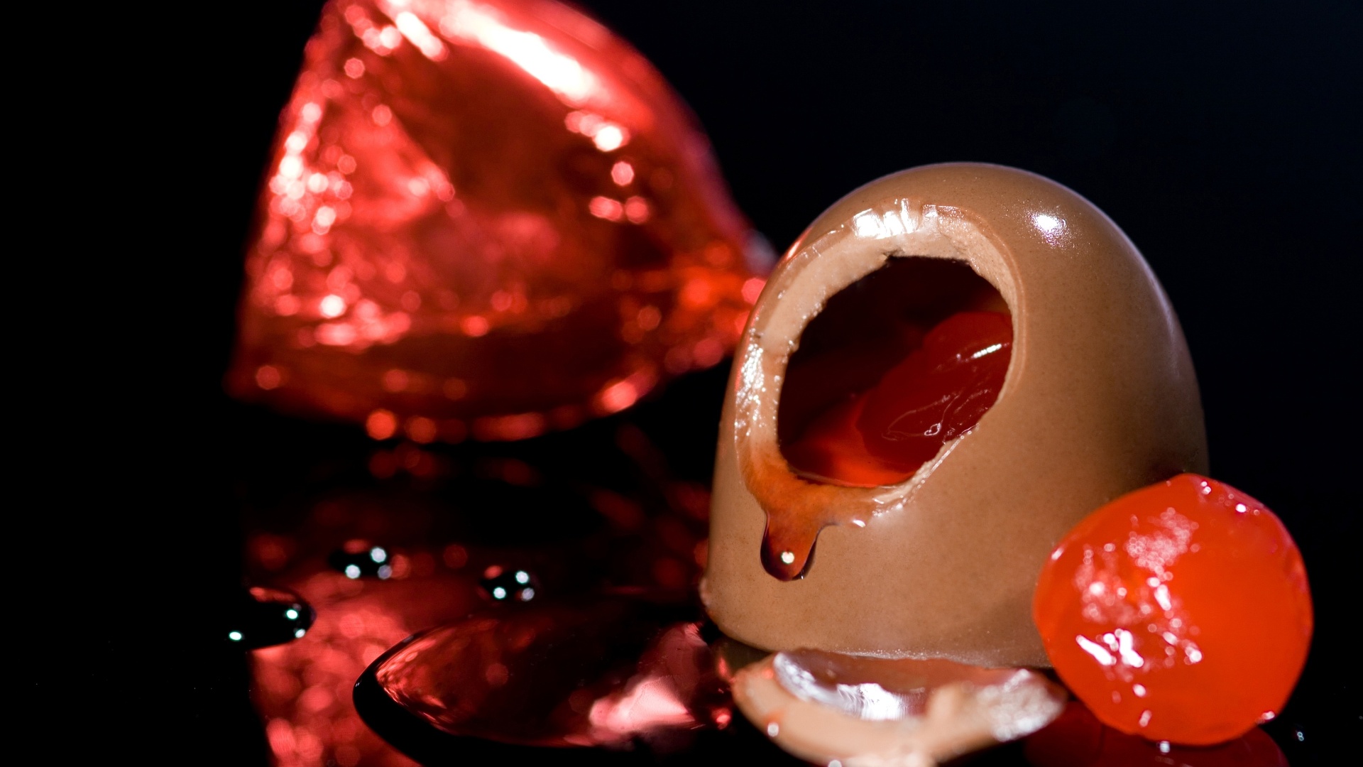 Bombom de chocolate ao leite recheado com licor Cherry Brand e cereja especial; da Ofner (www.ofner.com.br), por R$ 7,70 (unidade). Preço pesquisado em março de 2013 e sujeitos a alterações - Divulgação/Ofner