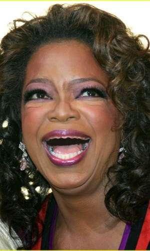 Oprah Winfrey no Tumblr "Actresses Without Teeth" (http://actresseswithoutteeth.tumblr.com/), que reúne imagens com a versão "banguela" de atrizes, cantoras e famosas