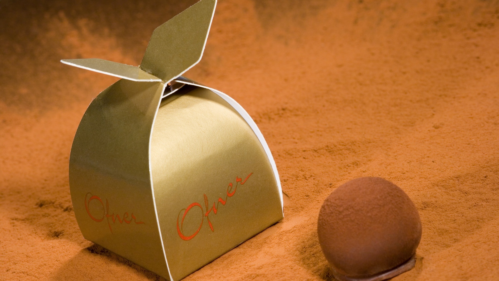 Trufa de creme de chocolate especial, cobertura de chocolate ao leite polvilhado com chocolate amargo; da Ofner (www.ofner.com.br), por R$ 4,80 (unidade). Preço pesquisado em março de 2013 e sujeitos a alterações - Divulgação/Ofner