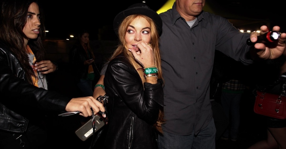 29.mar.2013 - A atriz Lindsay Lohan prestigiou o primeiro dia do festival Lollapalooza que acontece em São Paulo