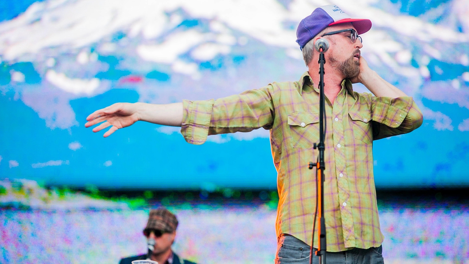 29.mar.2013 - Cake se apresenta no palco Butantã no primeiro dia do Lollapalooza 2013. "A precisão no sentido é mais uma coisa para uma enciclopédia. A música não deve ser tão certinha", disse o frontman John McCrea - Leonardo Soares/UOL