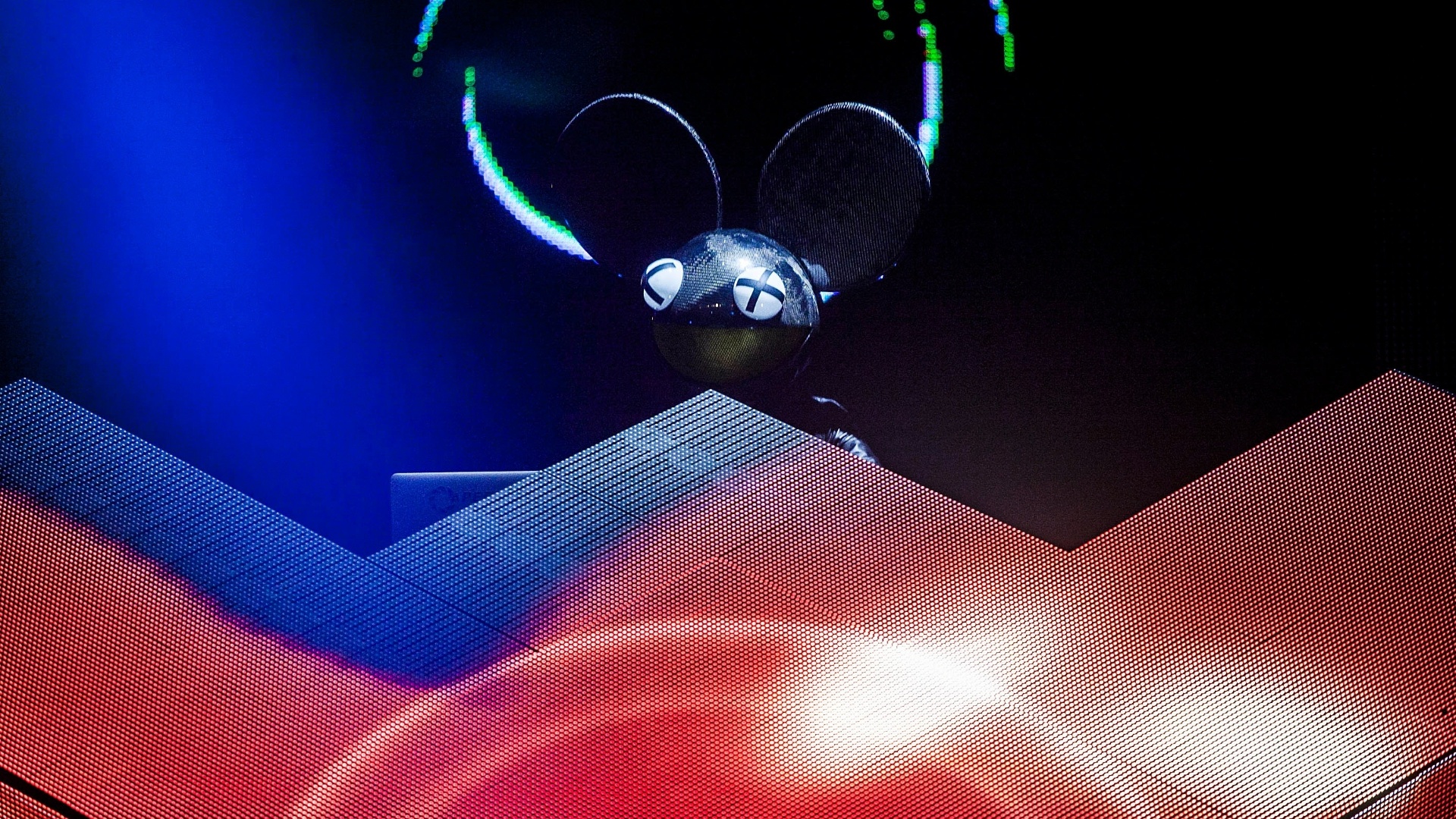 29.mar.2013 - O canadense deadmau5 fecha com sua música eletrônica a primeira noite de apresentações do palco Butantã no Lollapalooza 2013 - Leonardo Soares/UOL