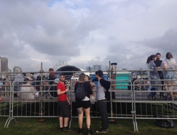 29.mar.2013 - Rampa para deficientes físicos instalada no primeiro dia do Lollapalooza Brasil 2013 - Estefani Medeiros/UOL