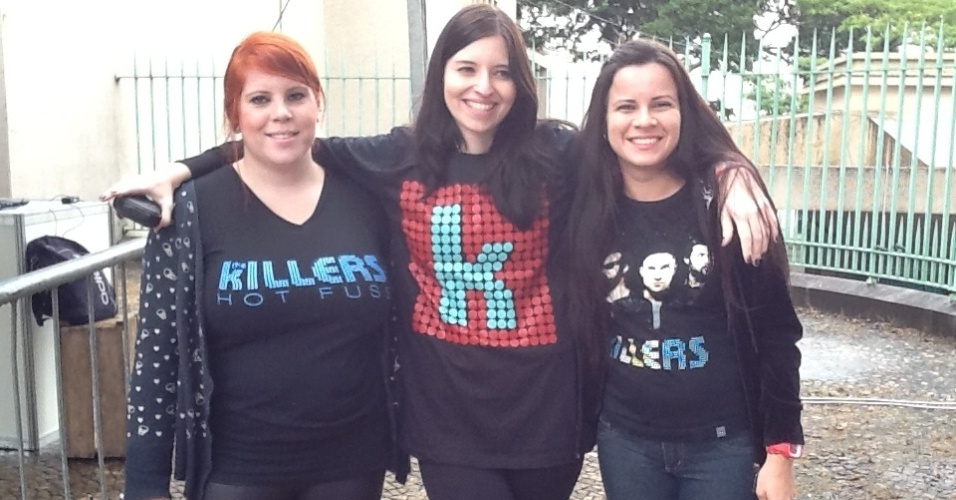 29.mar.2013: As fãs do The Killers Lene, Ana e Bárbara - Thiago Azanha/UOL