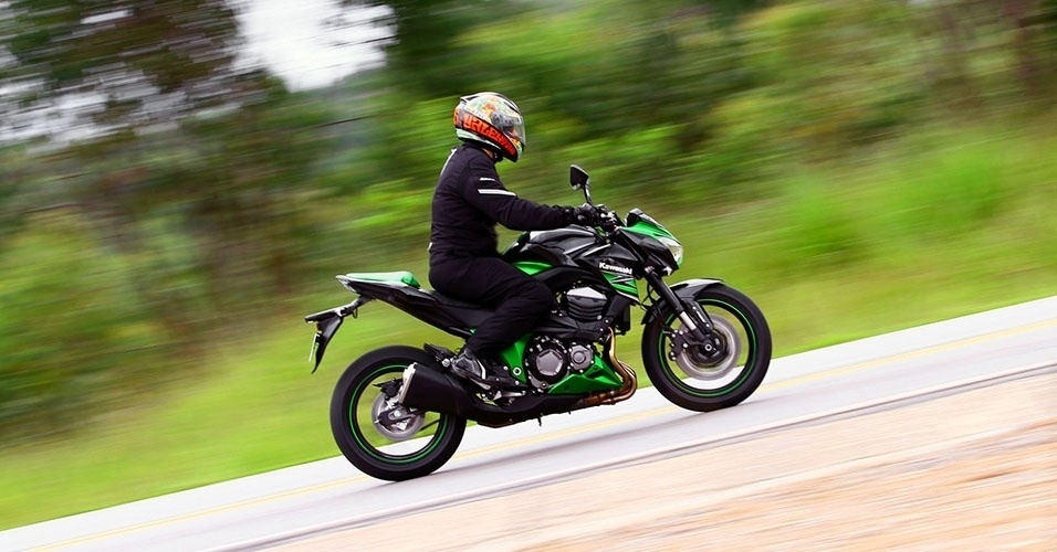 Kawasaki Z800 - Mario Villaescusa/Infomoto