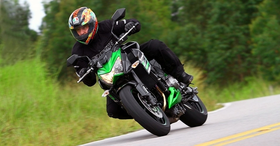 Kawasaki Z800 - Mario Villaescusa/Infomoto