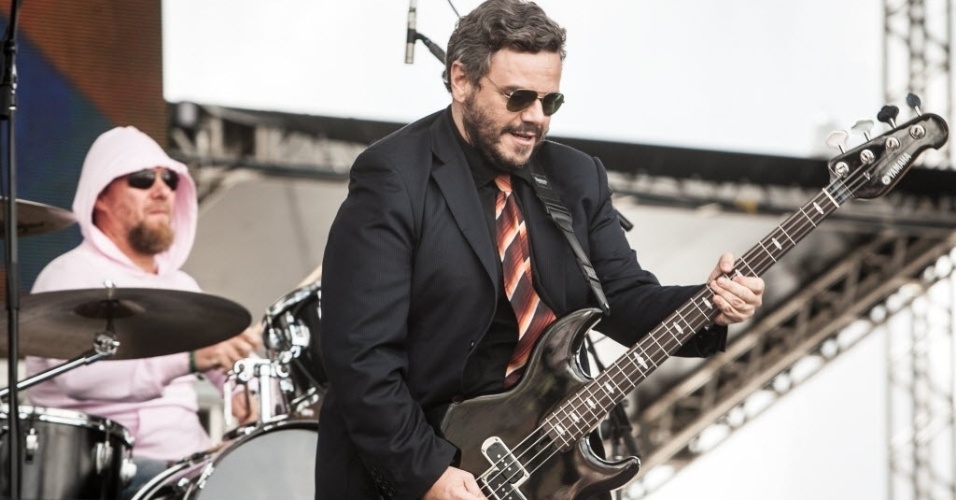 30.mar.2013: Frank Jorge se apresenta à frente da banda gaúcha Graforréia Xilarmônica, no palco Butantã - Eduardo Anizelli/Folhapress