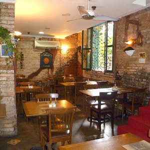 Ambiente do Bistrô da Sara (foto), localizado no Bom Retiro, que agora adota o sistema à la carte - Divulgação - Divulgação