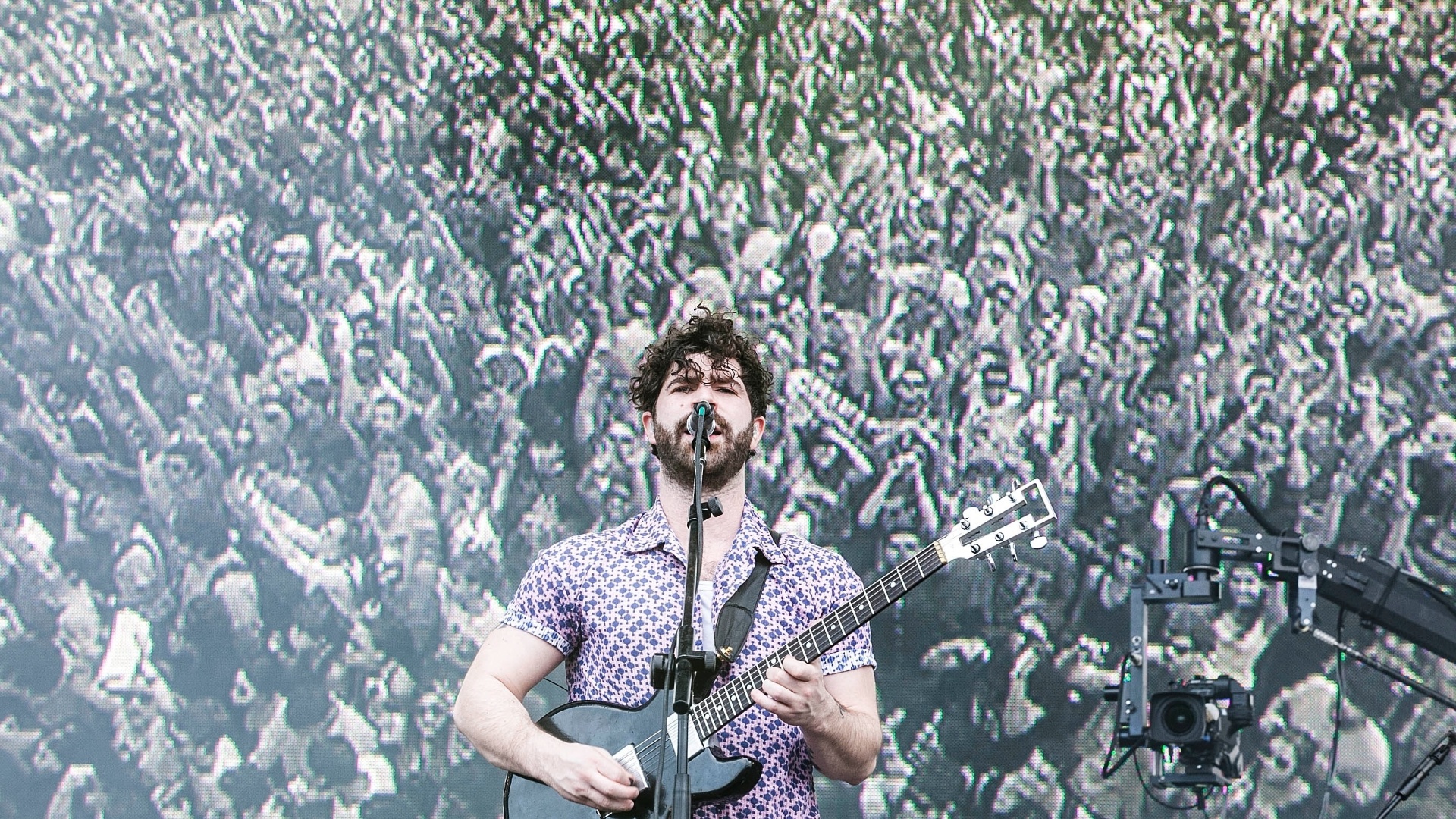 31.mar.2013: Foals, banda de Oxford, na Inglaterra, toca no palco Butantã - Leonardo Soares/UOL
