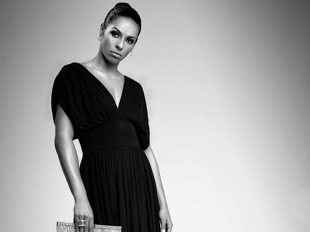 Paula Pequeno quer abrir loja 'feminina' quando se aposentar do vôlei - undefined