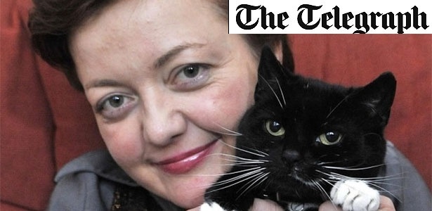 Senka Besirevic e a gata Brandy - Reprodução/The Telegraph