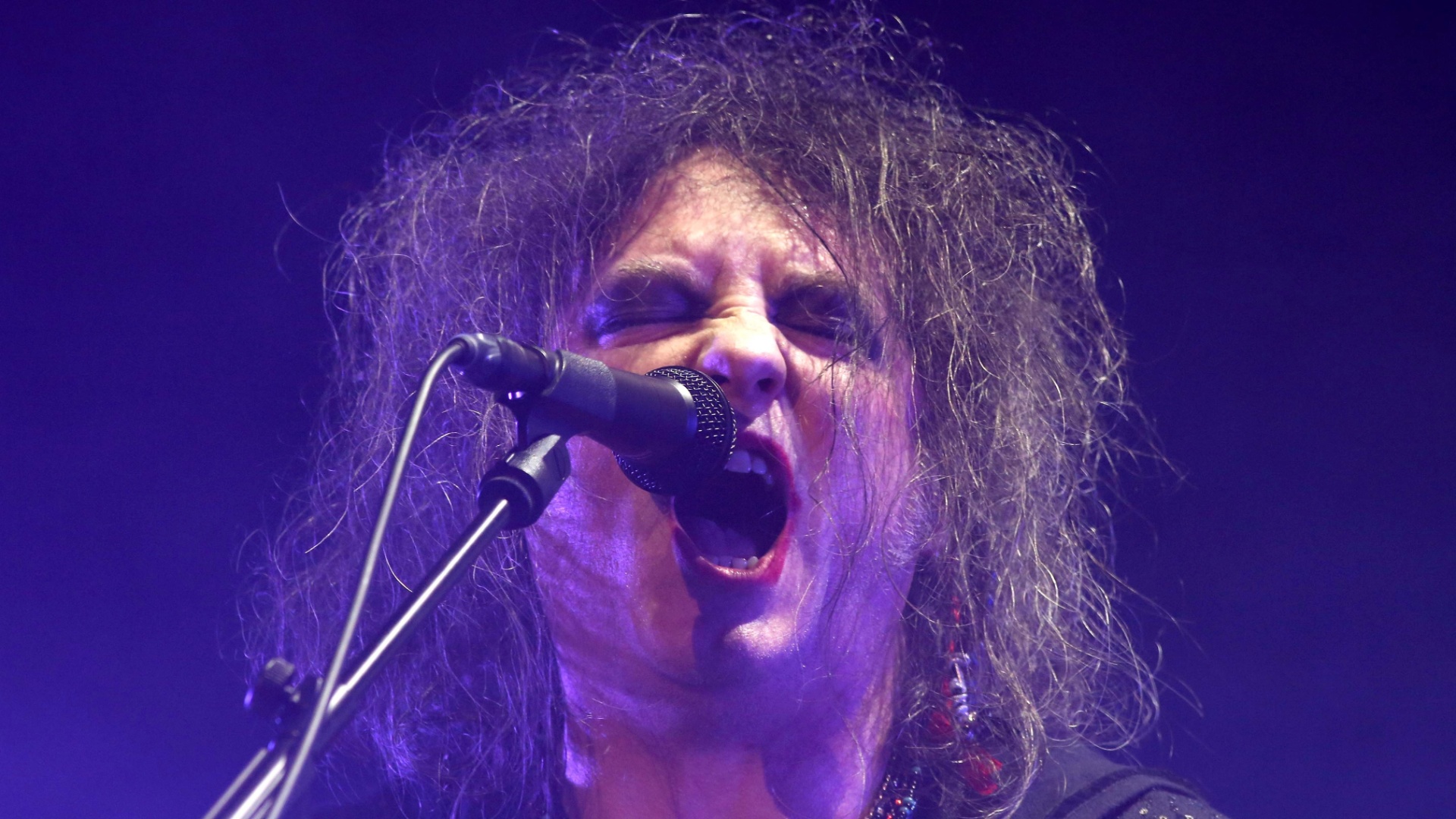 4.abr.2013 - The Cure se apresenta no HSBC Arena, na Barra da Tijuca, Rio de Janeiro - Fernando Maia/UOL