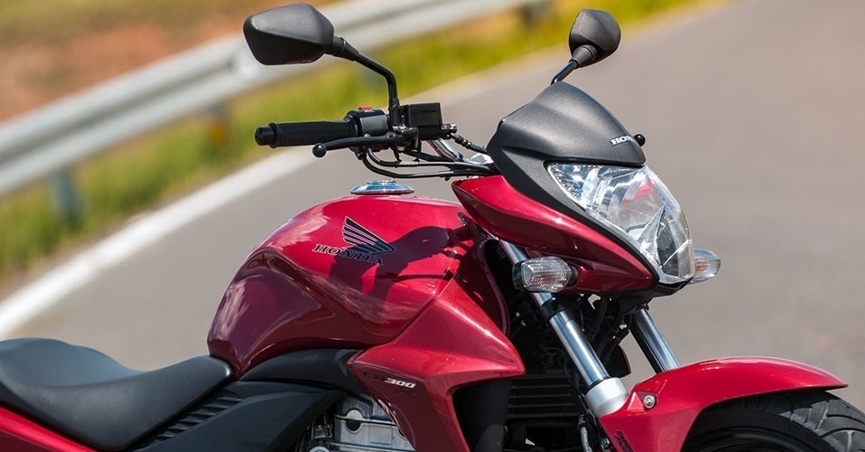 Honda CB 300R Flex - Doni Castilho/Infomoto