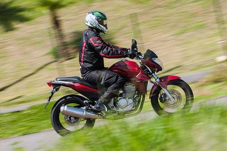 Honda CB 300R Flex - Doni Castilho/Infomoto