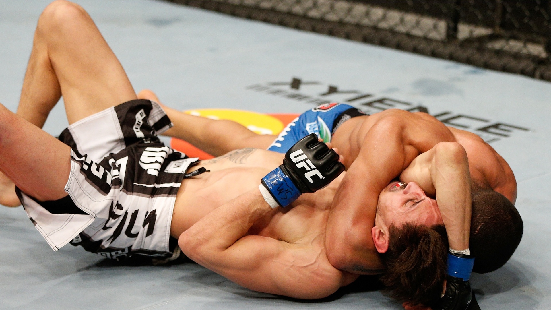 06.04.2013 - Diego Brandão venceu aplicando um katagatame em Pablo Garza - Josh Hedges/Zuffa LLC/Getty Images