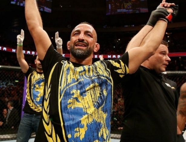 06.04.2013 - Madadi venceu Michael Johnson no combate esperado após provocações - Josh Hedges/Zuffa LLC/Getty Images