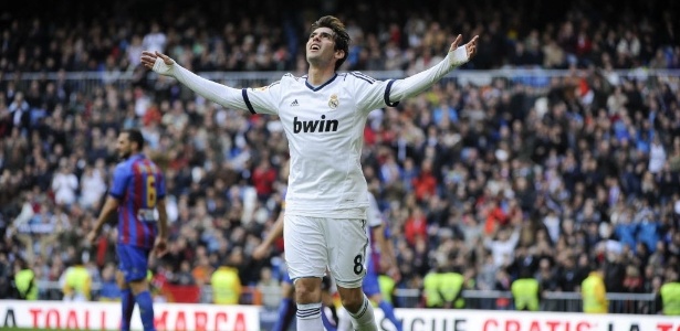 Kaká comemora depois de converter pênalti na partida contra o Levante - Pedro Armestre/AFP Photo