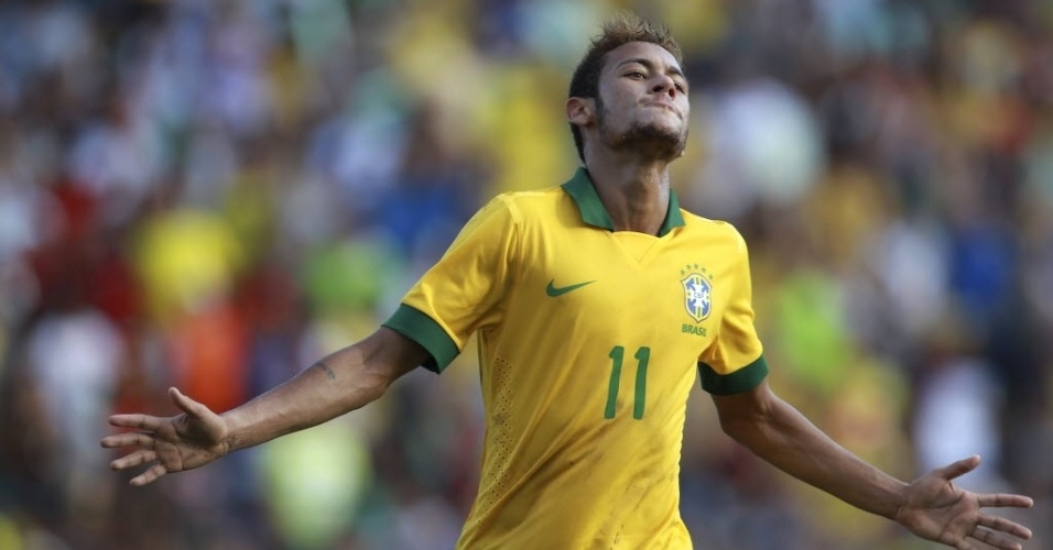 06.abr.2013 - Neymar comemora um dos gols do Brasil no duelo amistoso contra a Bolívia, em Santa Cruz de la Sierra - AP Photo/Juan Karita