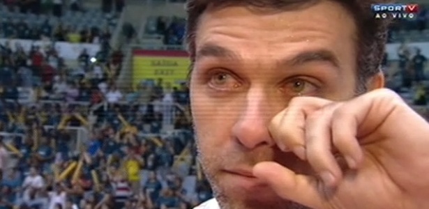 Marcelinho chora após eliminação na Superliga - Reprodução/Sportv