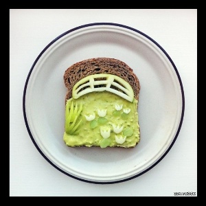 Artista e entusiasta da comida, a norueguesa Ida Frosk criou o projeto 'Art Toast', em que recria obras de arte de figuras como Munch, Monet, Picasso e Van Gogh usando torradas como tela - www.idafrosk.com