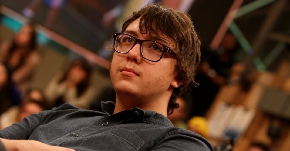 11.abr.2013 - Alexandre Magno, filho de Chorão, comparece à gravação do "Altas Horas" - Léo Franco/AgNews