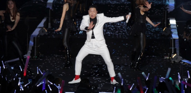 Psy apresenta seu novo single, "Gentleman", no Estádio Olímpico de Seul, na Coreia do Sul - Chung Sung-Jun/Getty Images