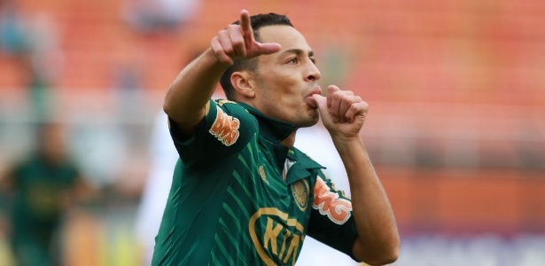 Leo Gago está lesionado e só volta a atuar pelo Palmeiras em setembro - Robson Ventura/Folhapress