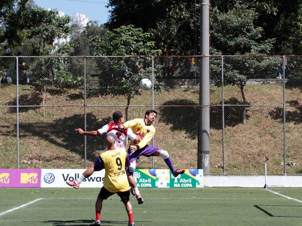 15.abr.2013 - Gravação do primeiro dia do Rockgol, programa da MTV em que vários artistas jogam futebol e competem entre si, no São Paulo Athletic Club, em São Paulo. - Foto Rio News