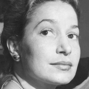 1953 - A atriz Cleide Yáconis, quando atuava na peça "Treze à Mesa" no TBC (Teatro Brasileiro de Comédia), em São Paulo - Acervo UH/Folhapress