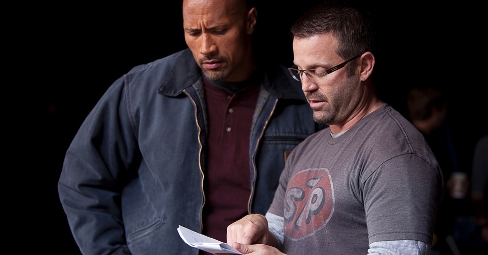 Cena do filme "O Acordo", estrelado por Dwayne Johnson (The Rock) e Susan Sarandon. O longa acompanha um pai que lamenta a prisão por filho por envolvimento com drogas. Para reduzir a sentença de dez anos, o pai concorda em se infiltrar em um cartel de narcotraficantes. O roteiro é baseado na história real de James Settembrino, que teve seu caso revelado no programa "Frontline", da TV PBS - Divulgação / Playarte