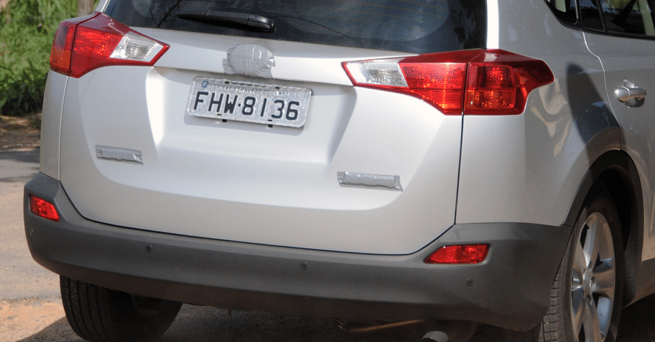 Flagrante Toyota Rav4 2014 - Murilo Góes/UOL