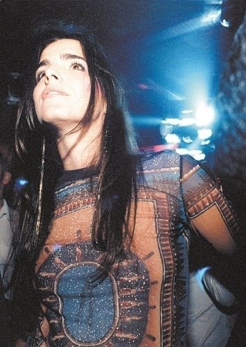 15.jun.2000 - Malu Mader na festa da "Trip", na boate Love Story, em São Paulo