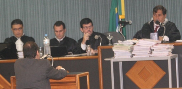 Julgamento do policial militar Carlos Adílio Maciel Santos, no 3º Tribunal do Júri de Niterói - Zulmair Rocha/UOL