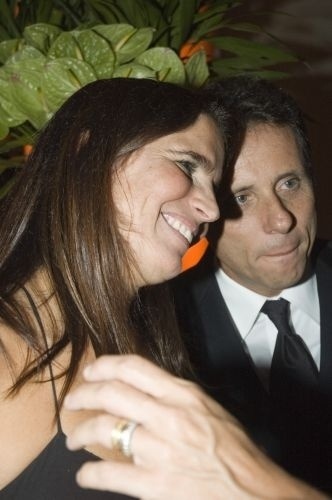 3.mar.2007 - Malu Mader e o marido, o músico Tony Bellotto, durante a festa de lançamento da novela "Paraíso Tropical", no Copacabana Palace, no Rio