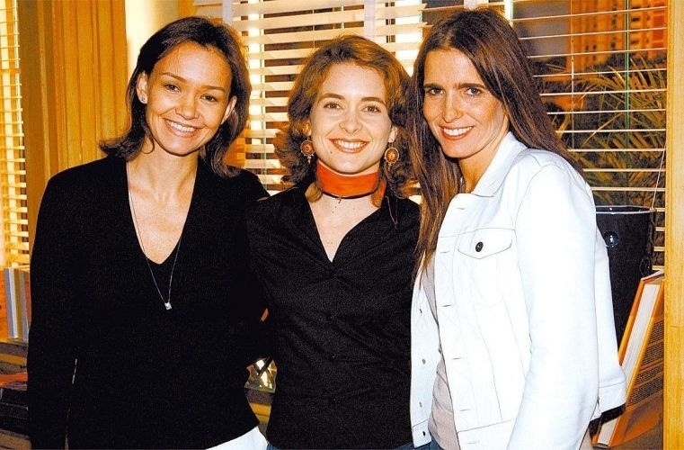 4.set.2003 - Julia Lemmertz, Claudia Abreu e Malu Mader nos bastidores da novela "Celebridade", no Rio de Janeiro