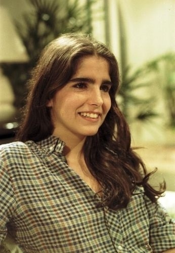 Malu Mader na pele de Dóris, personagem da novela "Eu Prometo" que marcou sua estreia na Globo, aos 16 anos de idade (1983)