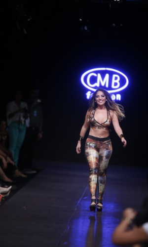 16.abr.2013 - A ex-BBB Anamara no desfile da Companhia Moda Brasil CMB, em Goiânia. O CMB Fashion, que acontece em 4 dias, conta neste ano com 55 desfiles, quatro shows e expectativa de 6 mil compradores