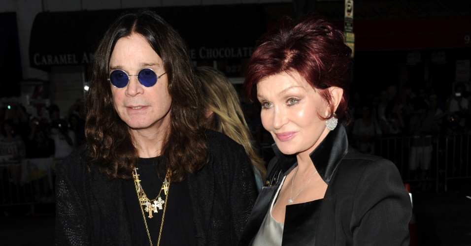 1.out.2012 - Ozzy e Sharon Osbourne na première do filme "Seven Psychopaths", em Westwood, Califórnia