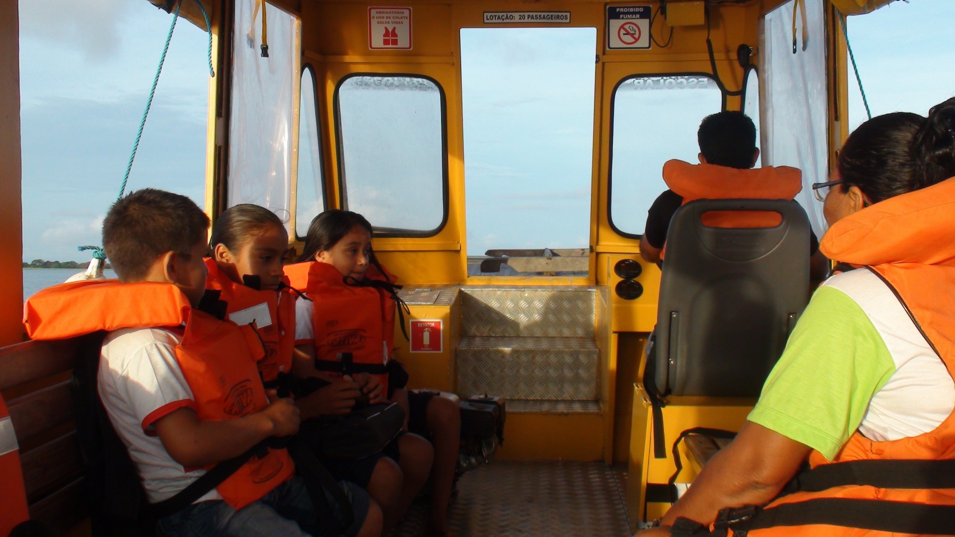 Lancha MEC Santarém comunidade de Arapixuna - Cristiane Capuchinho/UOL
