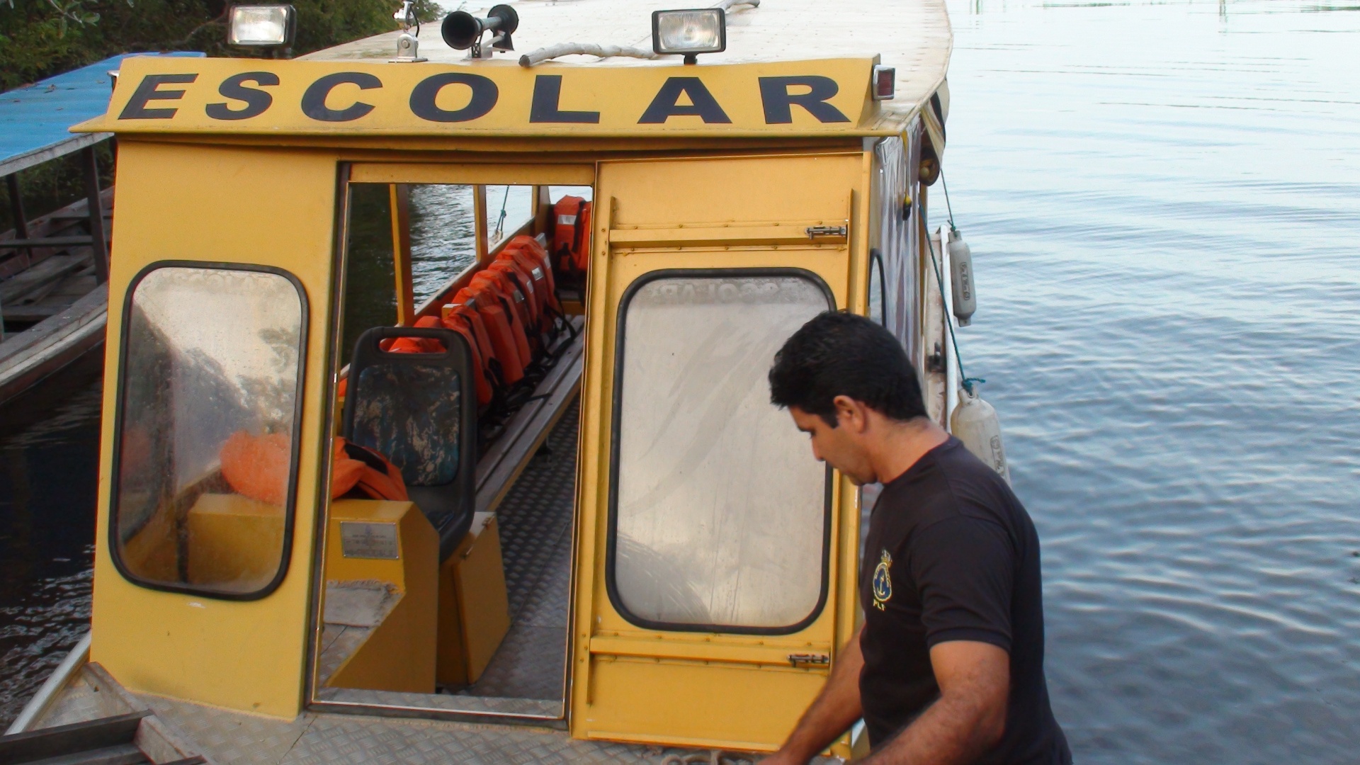 Lancha MEC Santarém comunidade de Arapixuna - Cristiane Capuchinho/UOL